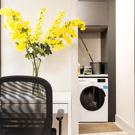 Stunning 2 Bed, 2 Bath House Near National Stadium,